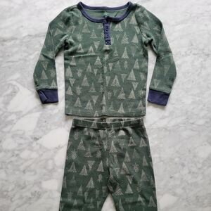 dip Christmas Tree Forest Green Kids Pajama Set